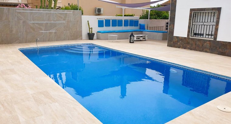 Venta Chalet 3d 2b con piscina Los Balcones Torrevieja