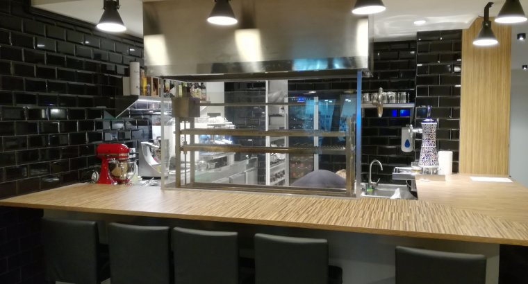 Se traspasa Restaurante C3 equipado